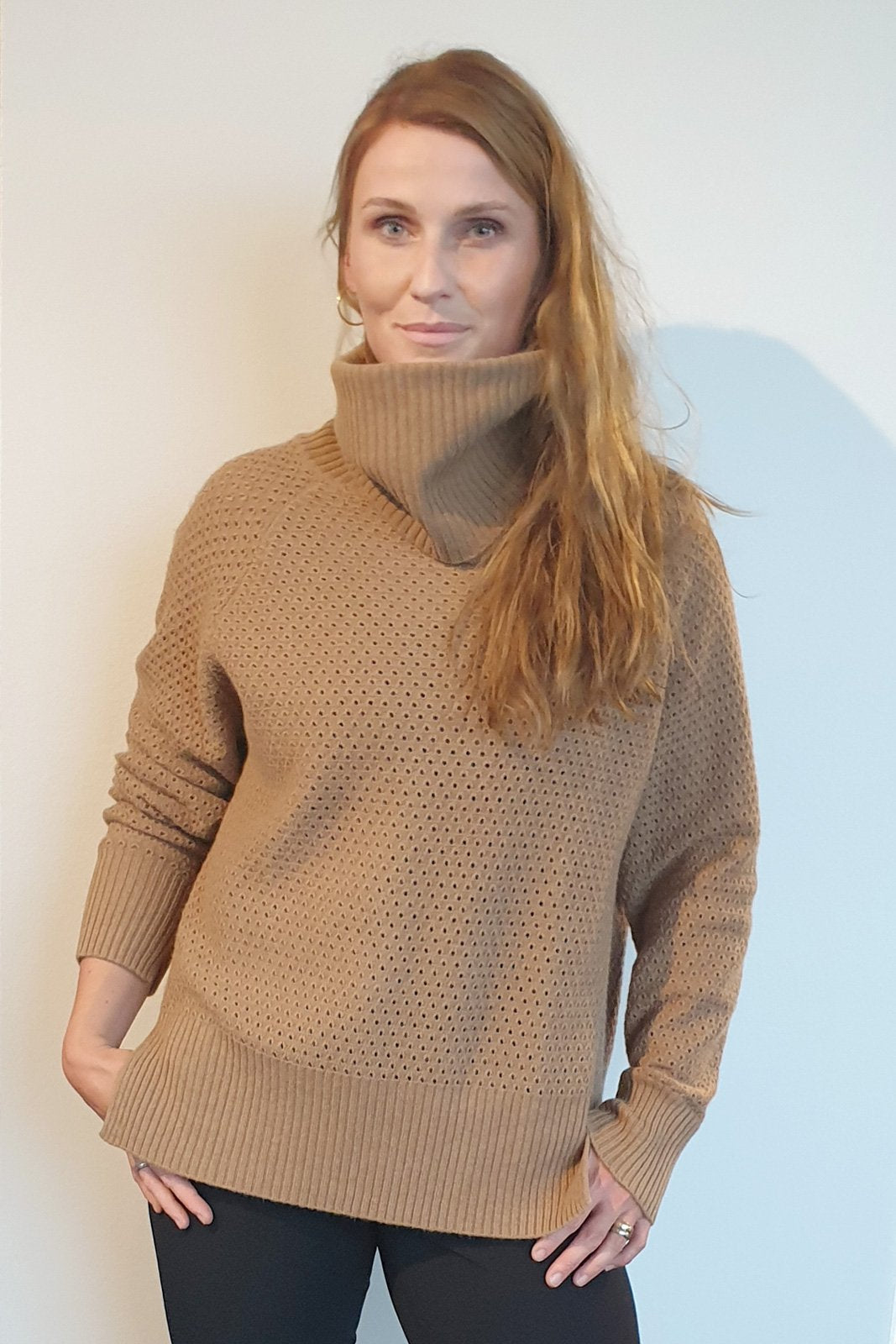 Camel wool sweater, i-106 – Spaksmannsspjarir