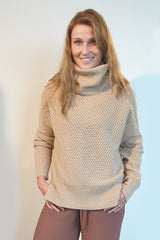 Camel wool sweater, i-106